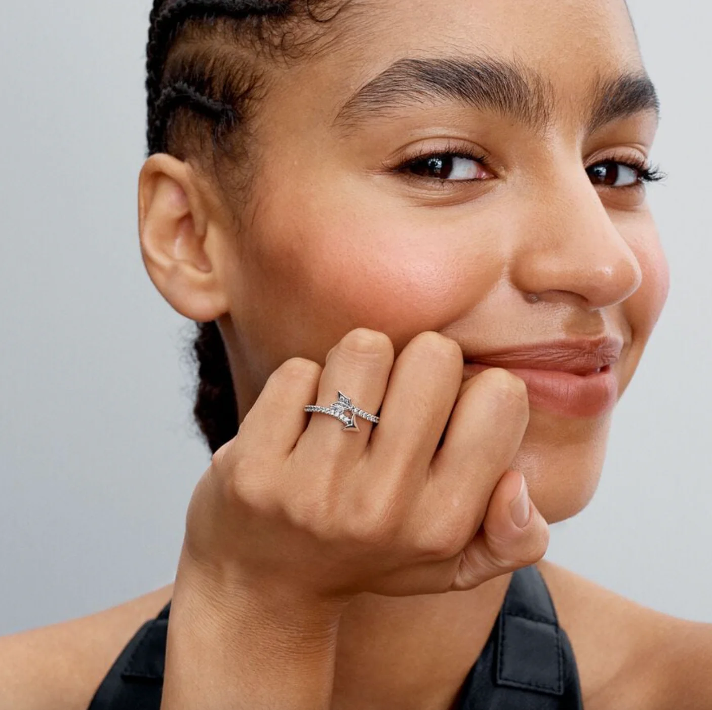 Pandora Sparkling Arrow Ring - Image 3