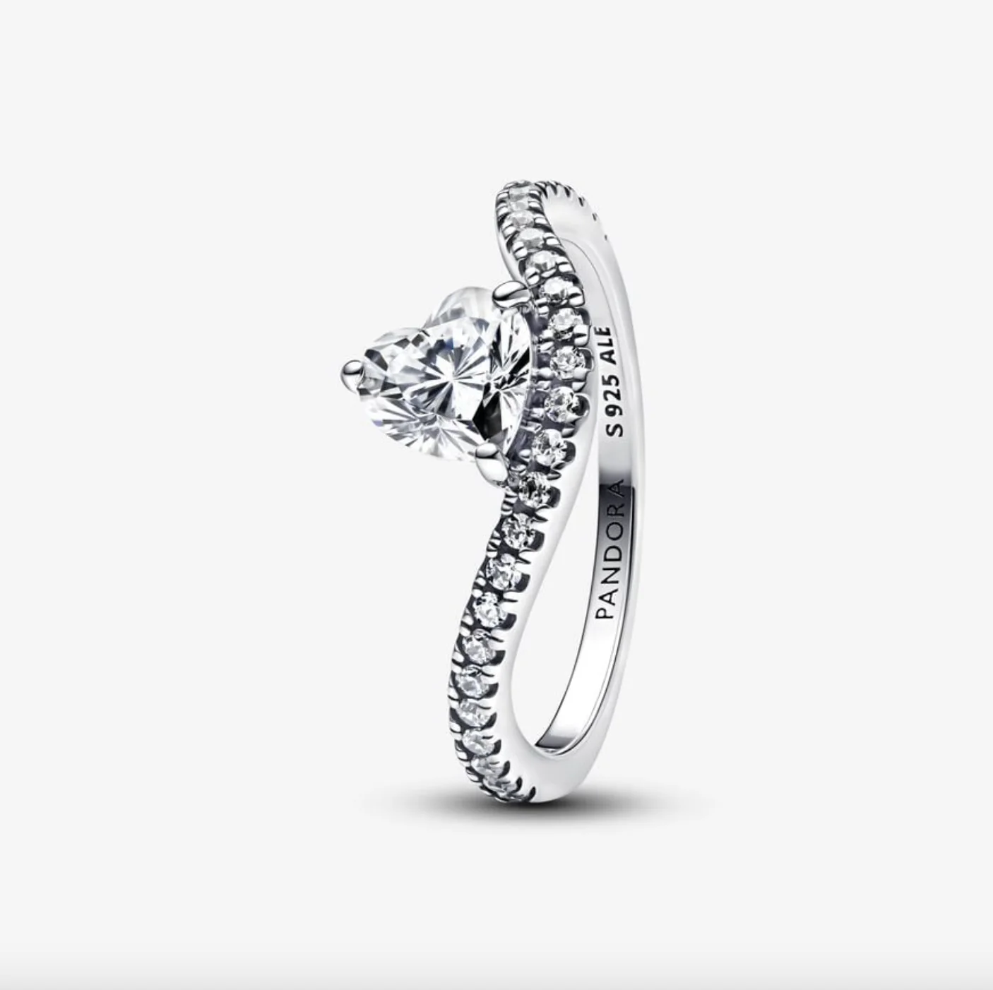 Pandora Wavy Pavé Heart Ring